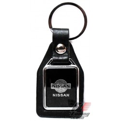 Porte-clés NISSAN sur écusson de cuir noir